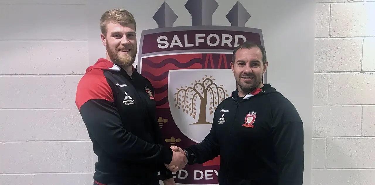Daniel Murray commits future to Salford