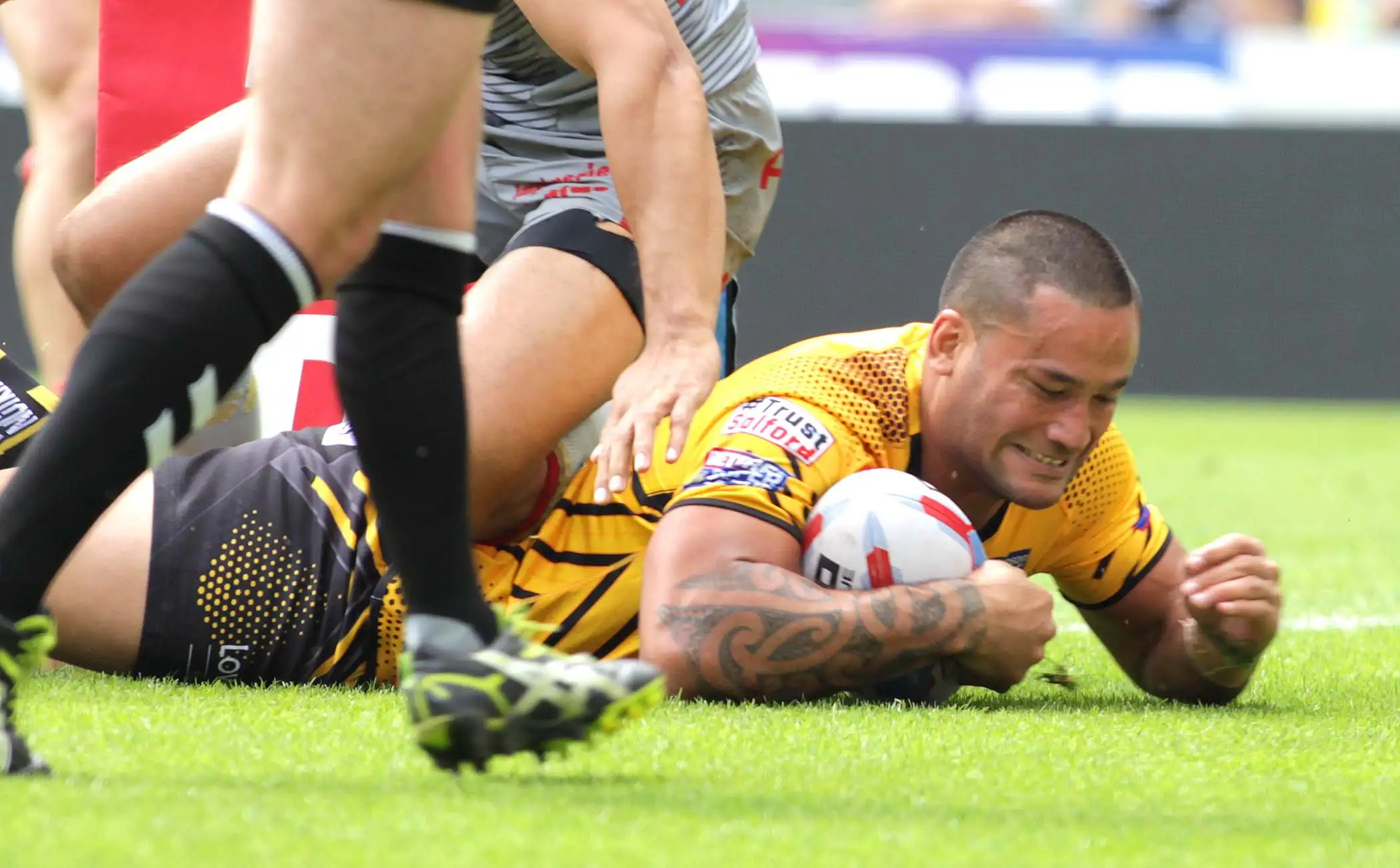 Paper Talk: Hull KR sign Hauraki, Briscoe to stay, Castleford keen on Cooper