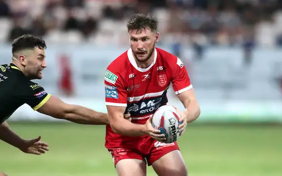 Hull KR centre Liam Salter joins York permanently
