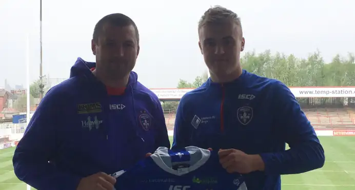 Wakefield youngster secures first-team deal