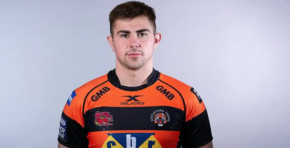 Castleford youngster signs new two-year deal