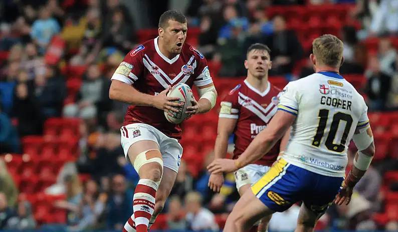 Tony Clubb extends Wigan stay