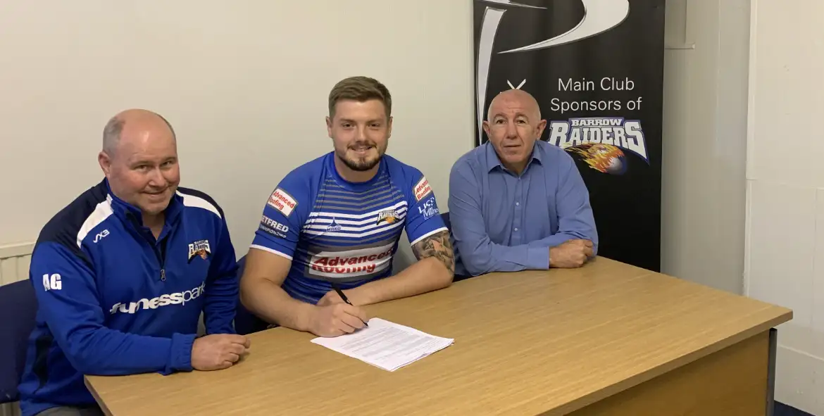 Barrow sign Liam Paisley from Wigan