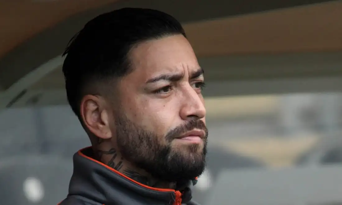 Rangi Chase extends stay at Doncaster