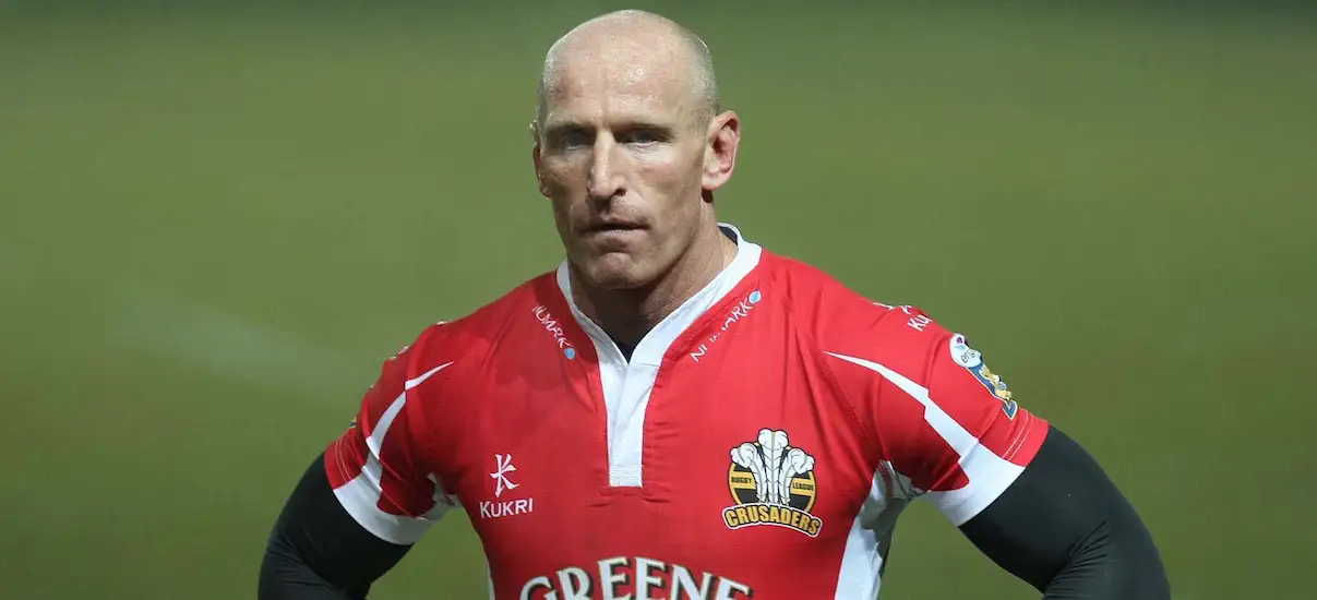 Gareth Thomas reveals he is HIV positive