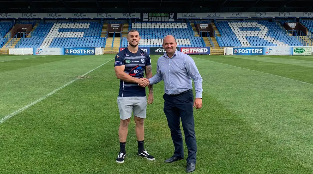 Featherstone sign Italy prop Alec Susino