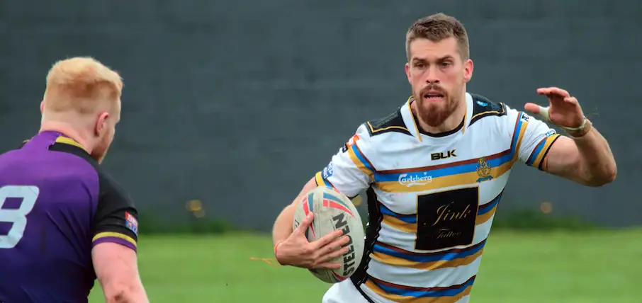 Whitehaven hand new deal to Chris Taylor