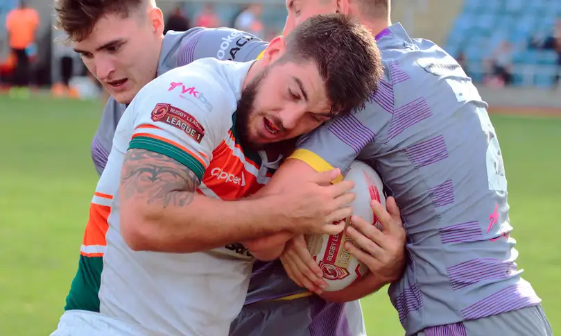 Duane Straugheir signs new Hunslet deal