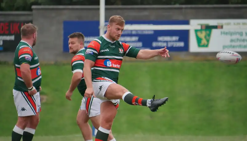 Simon Brown commits to Hunslet