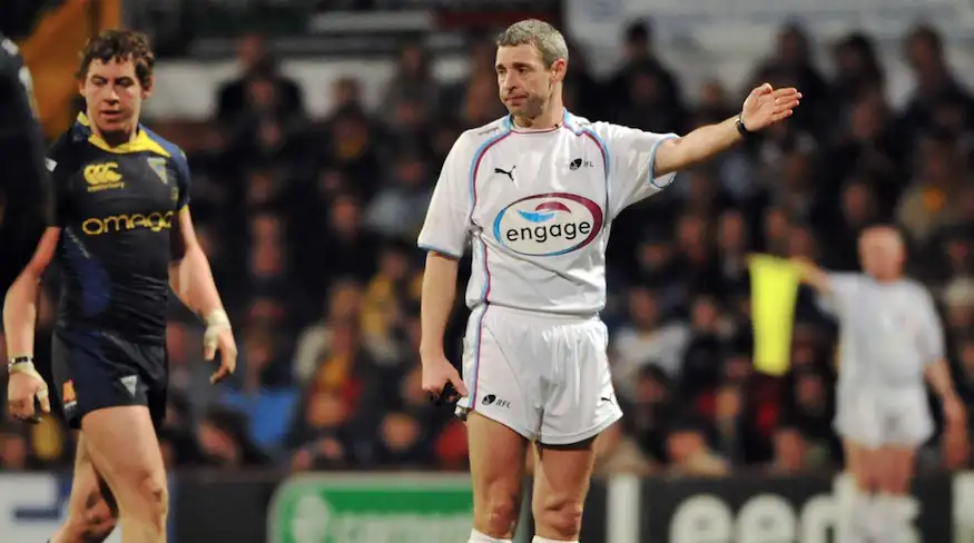 13 quick-fire questions with former referee Ian Smith