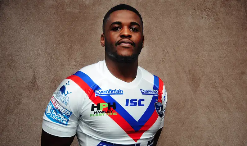 Oldham sign prop on loan from Wakefield
