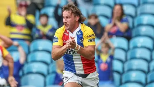 Super League half-back makes Australia return after sole season in England