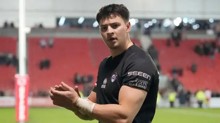 Jordan Williams applauds the London Broncos supporters following a game in 2024