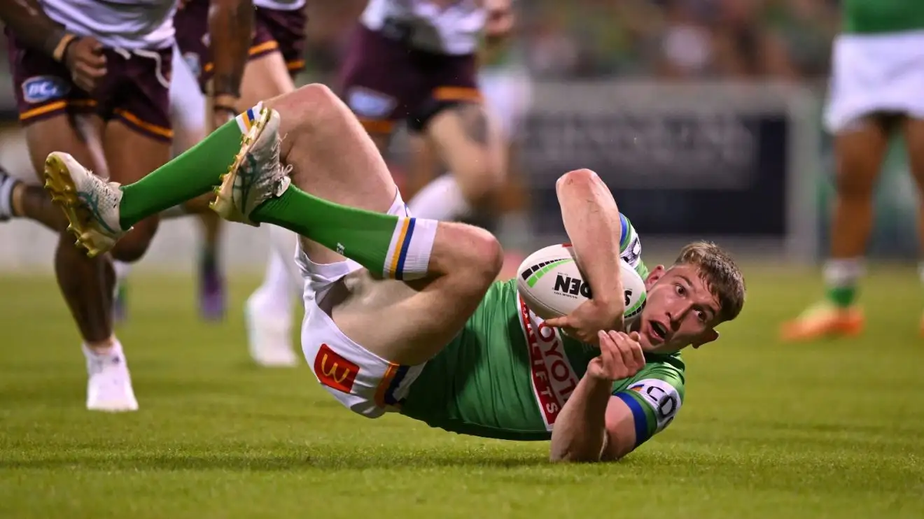 Matty Nicholosn rolling out of a tackle against the Brisbane Broncos in 2025