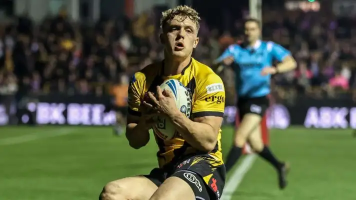 Fletcher Rooney in action for Castleford Tigers in 2025