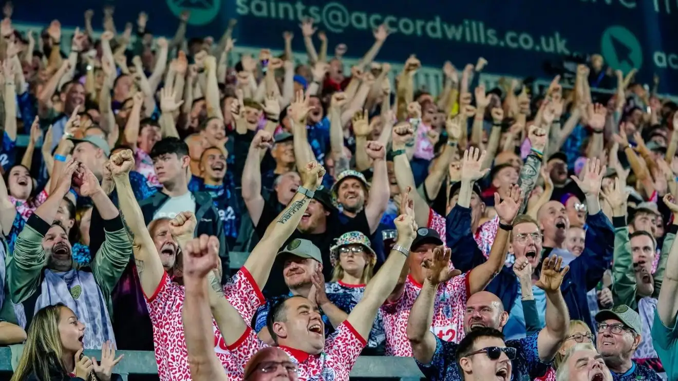 Leigh Leopards supporters
