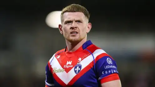 Wakefield Trinity half-back leaves club in deal to join Super League rivals