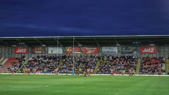 Warrington Wolves supporters