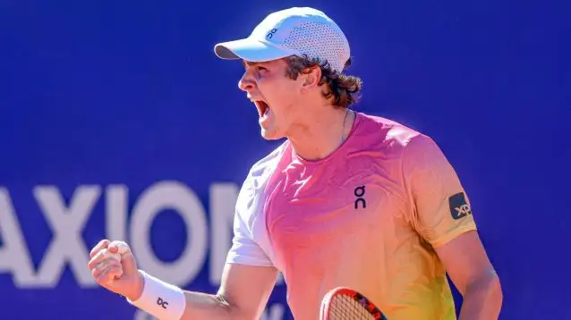 Pictured: Joao Fonseca fistpumps during a match at the 2025 Argentina Open.