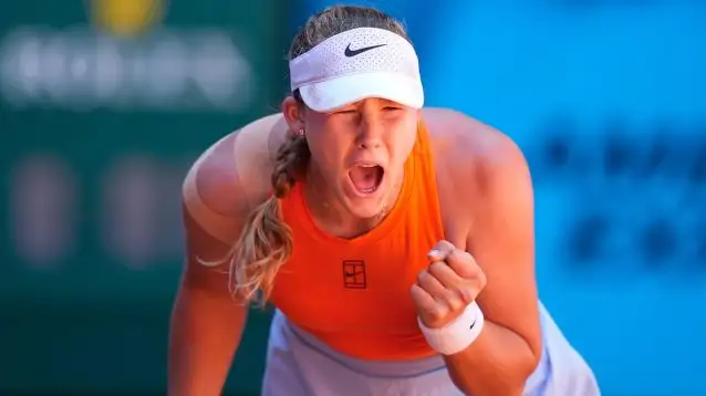 Mirra Andreeva celebrates at the 2025 Madrid Open.