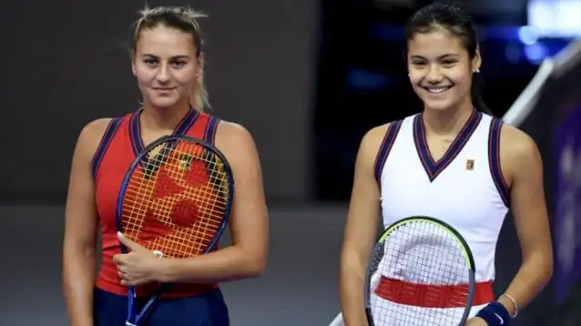 L-R: Marta Kostyuk and Emma Raducanu