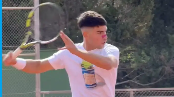 Carlos Alcaraz back in training