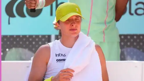 Pictured: Iga Swiatek at a changeover