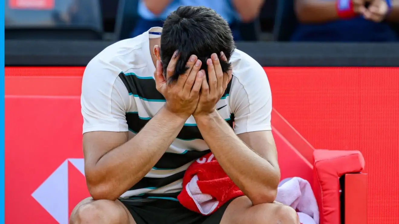 Carlos Alcaraz struggling to control his emotions