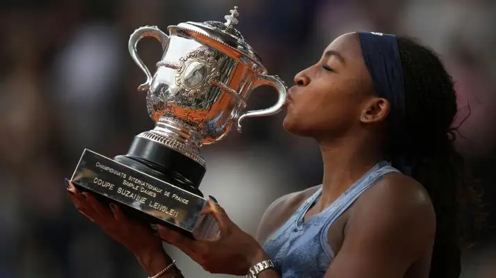 Coco Gauff with her trophy