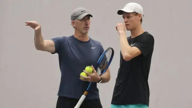 Darren Cahill and Jannik Sinner