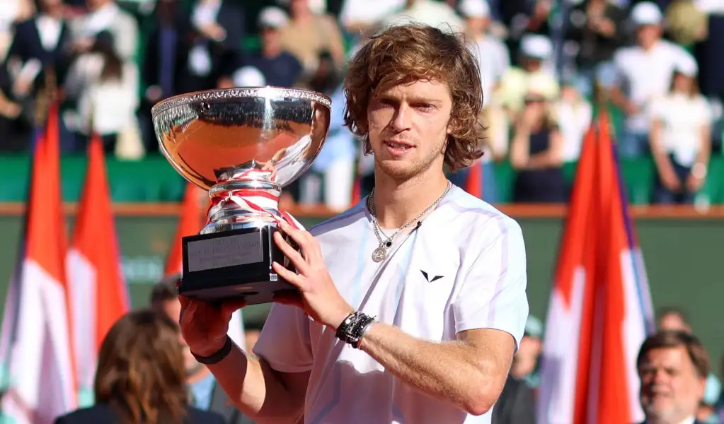 Who are Andrey Rublev's sponsors?