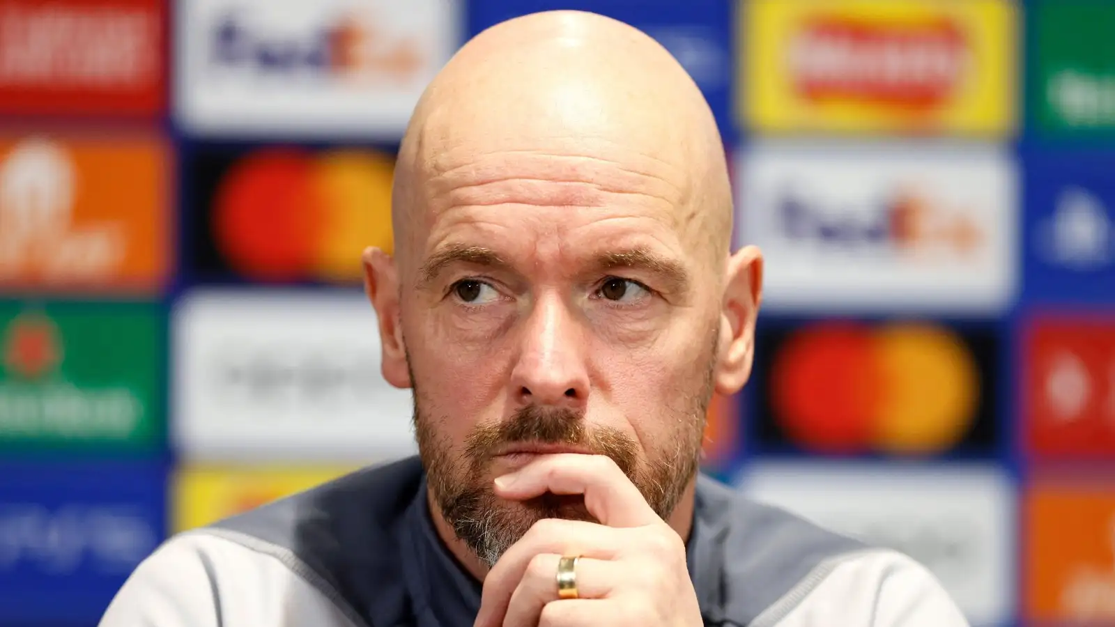 Ten Hag prepared to sacrifice Man Utd favourite in January 'overhaul