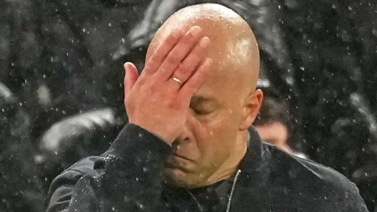 Slot 'genius' makes 'dreadful' Liverpool star even worse as sack ...