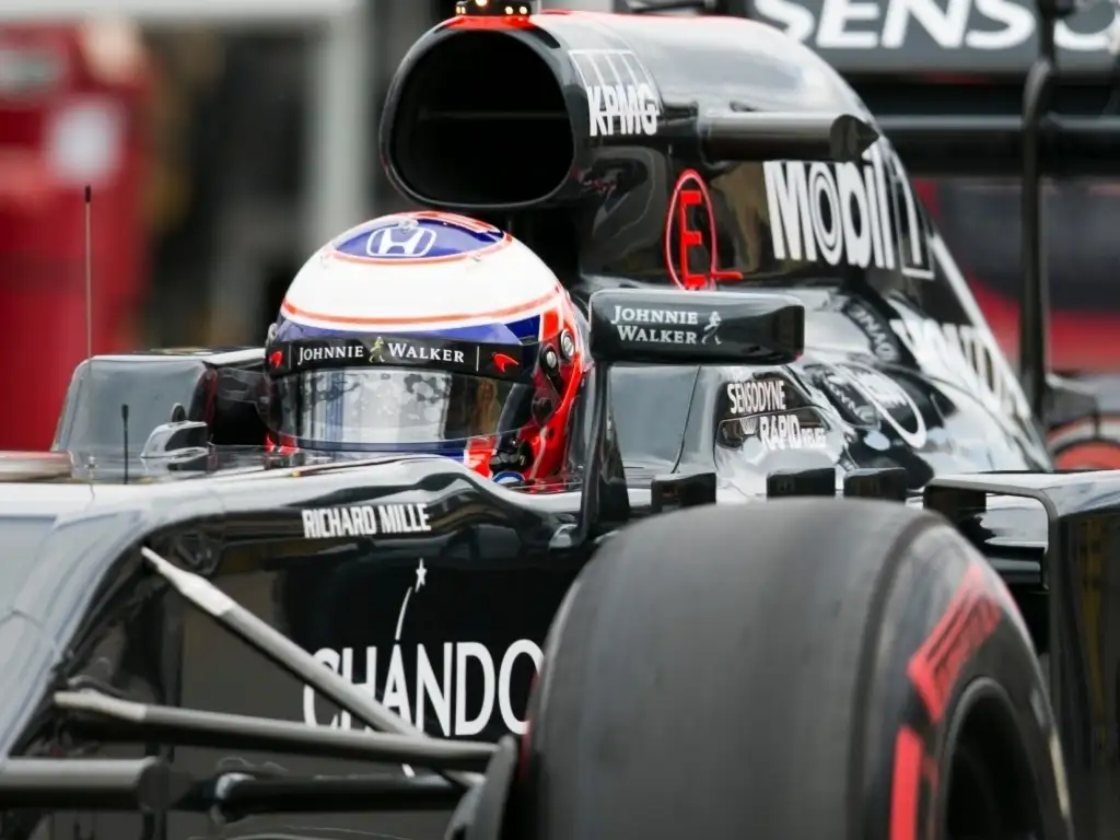 Oil leak forced Button's engine change
