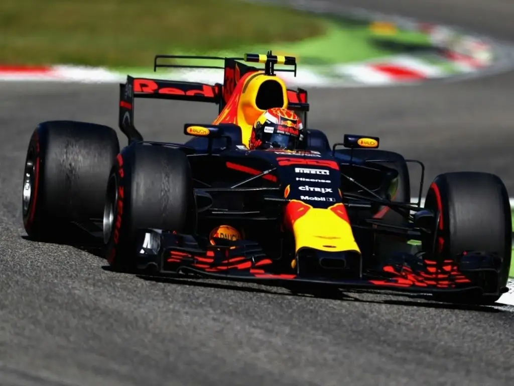 K-Mag: 'Verstappen pushed me off track'