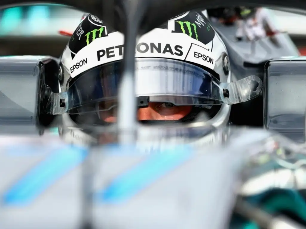 Bottas blames 'damp' track for Q3 crash