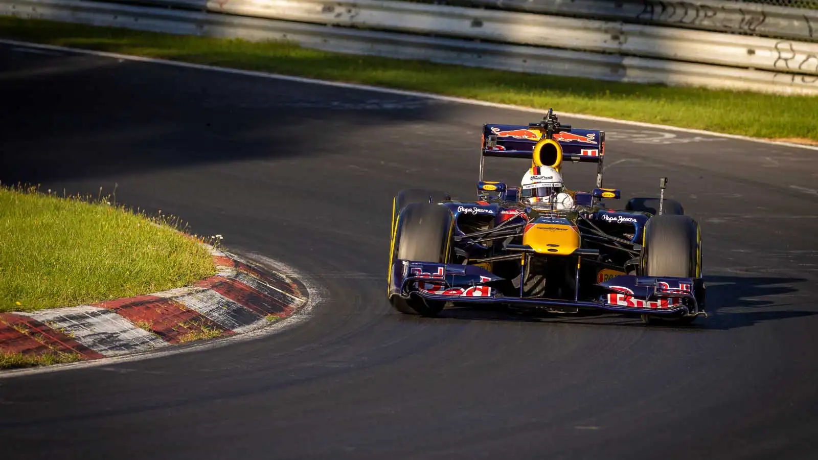 Red Bull Racing Rb7 Sebastian Vettel explains 'inspiring' motive behind Red Bull ...