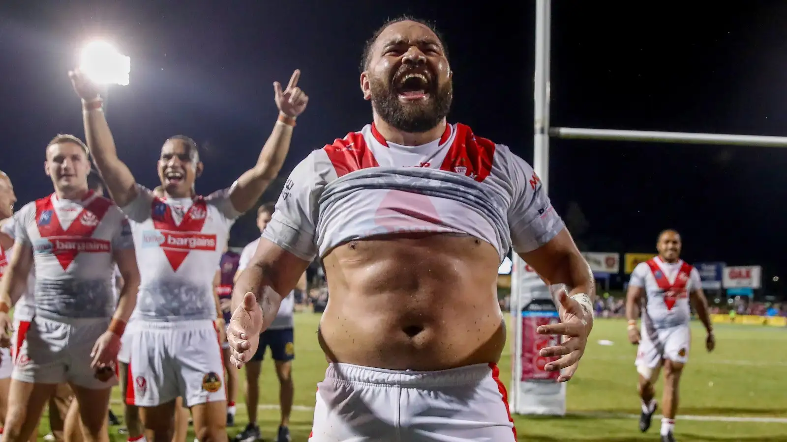 Fat Rugby Player The 'fastest fat boy on the planet' helps St Helens prove a point