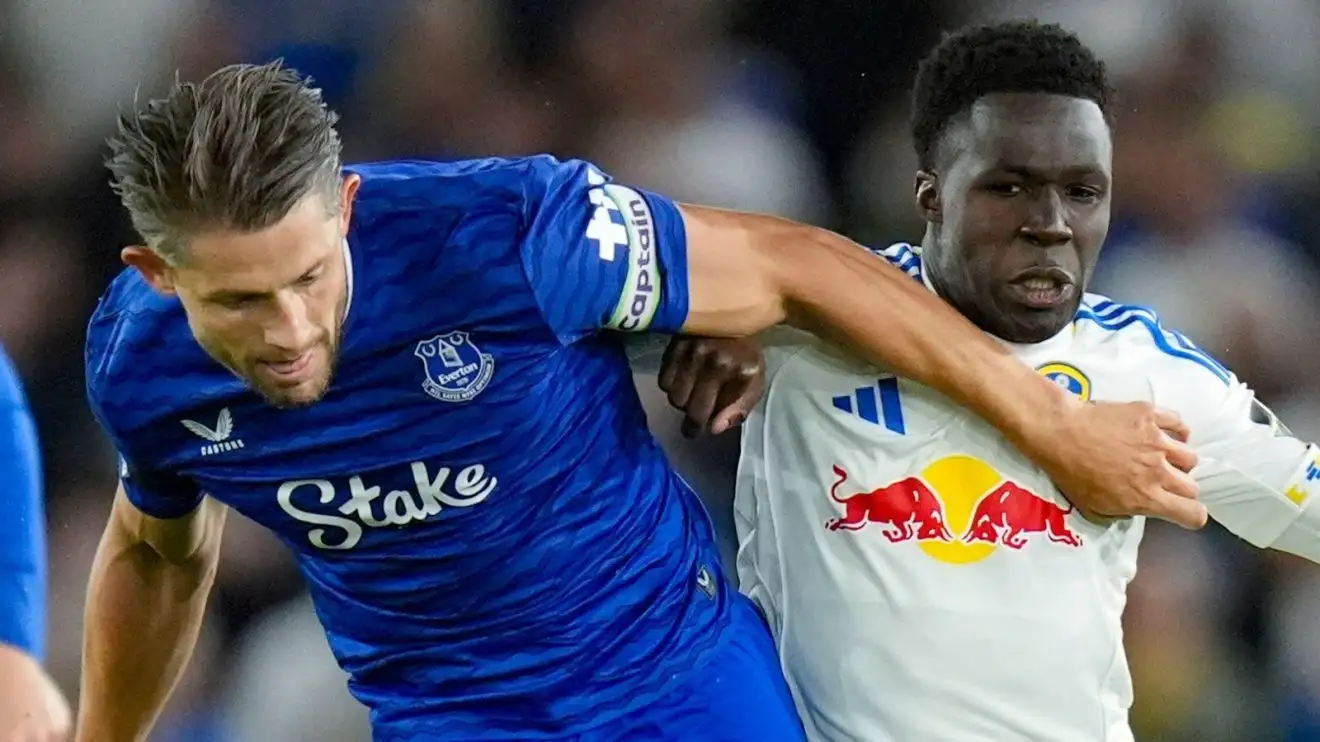 Tarkowski giữ vai trò chỉ huy trong các trận cầu căng thẳng - Khám phá sức mạnh lãnh đạo từ sân cỏ Tarkowski giữ vai trò chỉ huy trong các trận cầu căng thẳng - Khám phá sức mạnh lãnh đạo từ sân cỏ